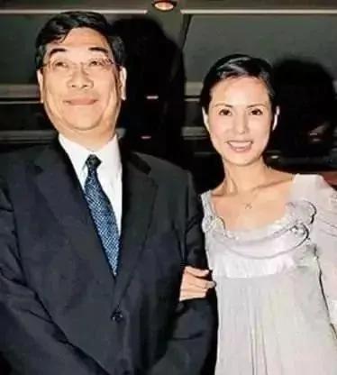 李若彤回应网友催婚:这是我的人生!