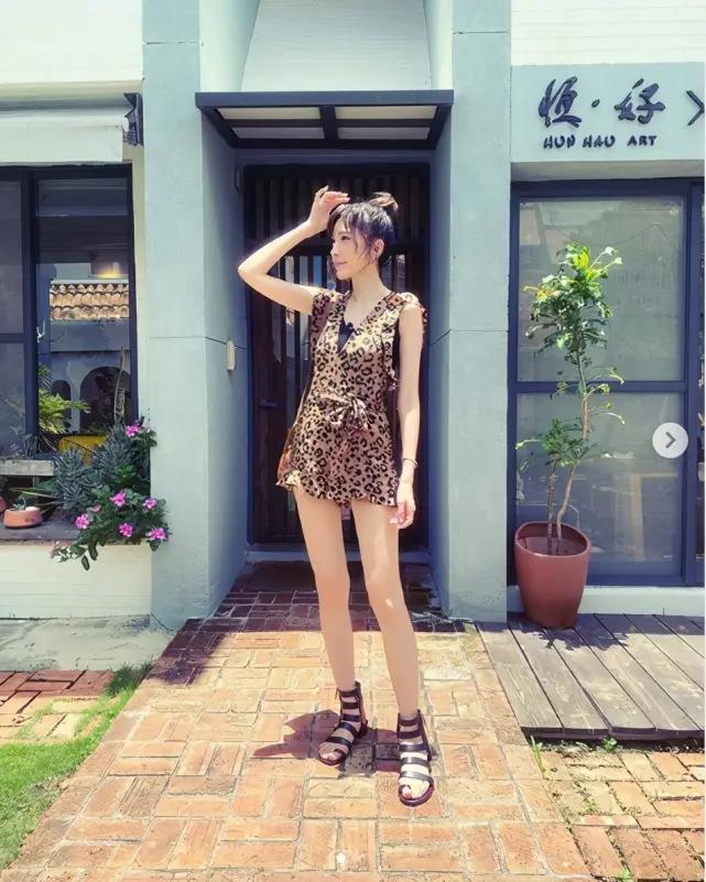 陈若仪晒全家福庆36岁生日 被老公儿子围绕幸福得像小女生