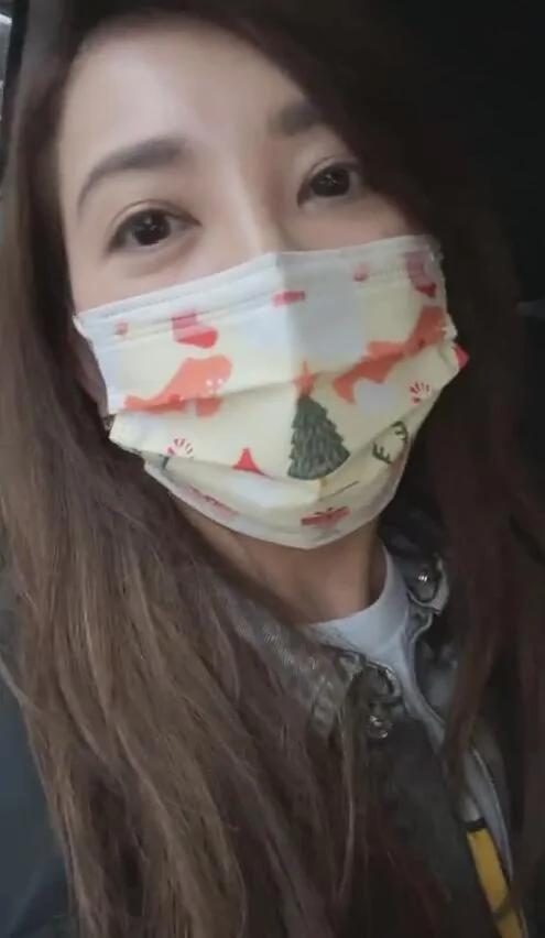 被求婚成功?梁静茹公开恋情后左手戴钻戒 自称要给未来的自己勇气