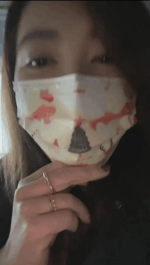 被求婚成功?梁静茹公开恋情后左手戴钻戒 自称要给未来的自己勇气