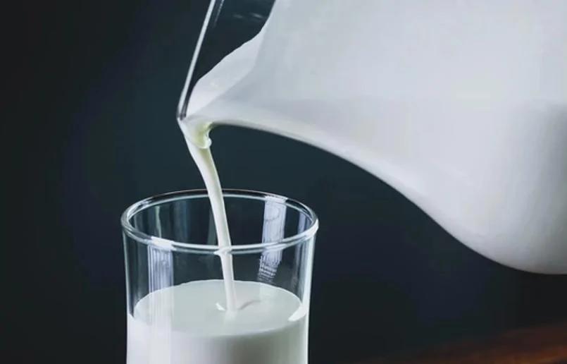 什麼時間喝牛奶比較好？每天要喝多少奶？關於喝奶的5個常見問題