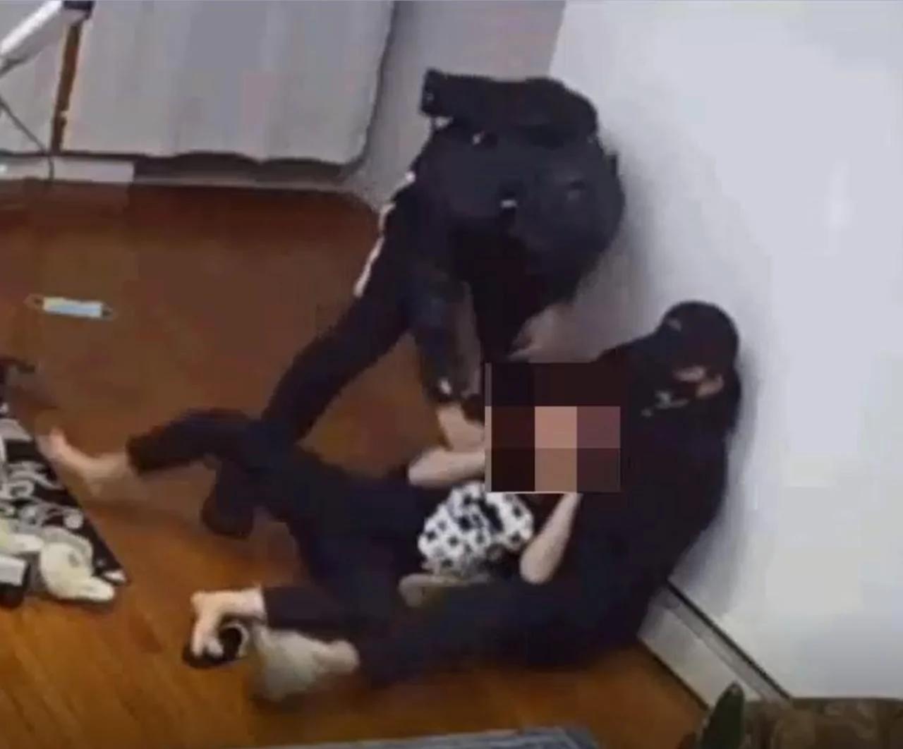 亞裔男入室搶劫紐約民宅 視頻曝光驚魂一幕