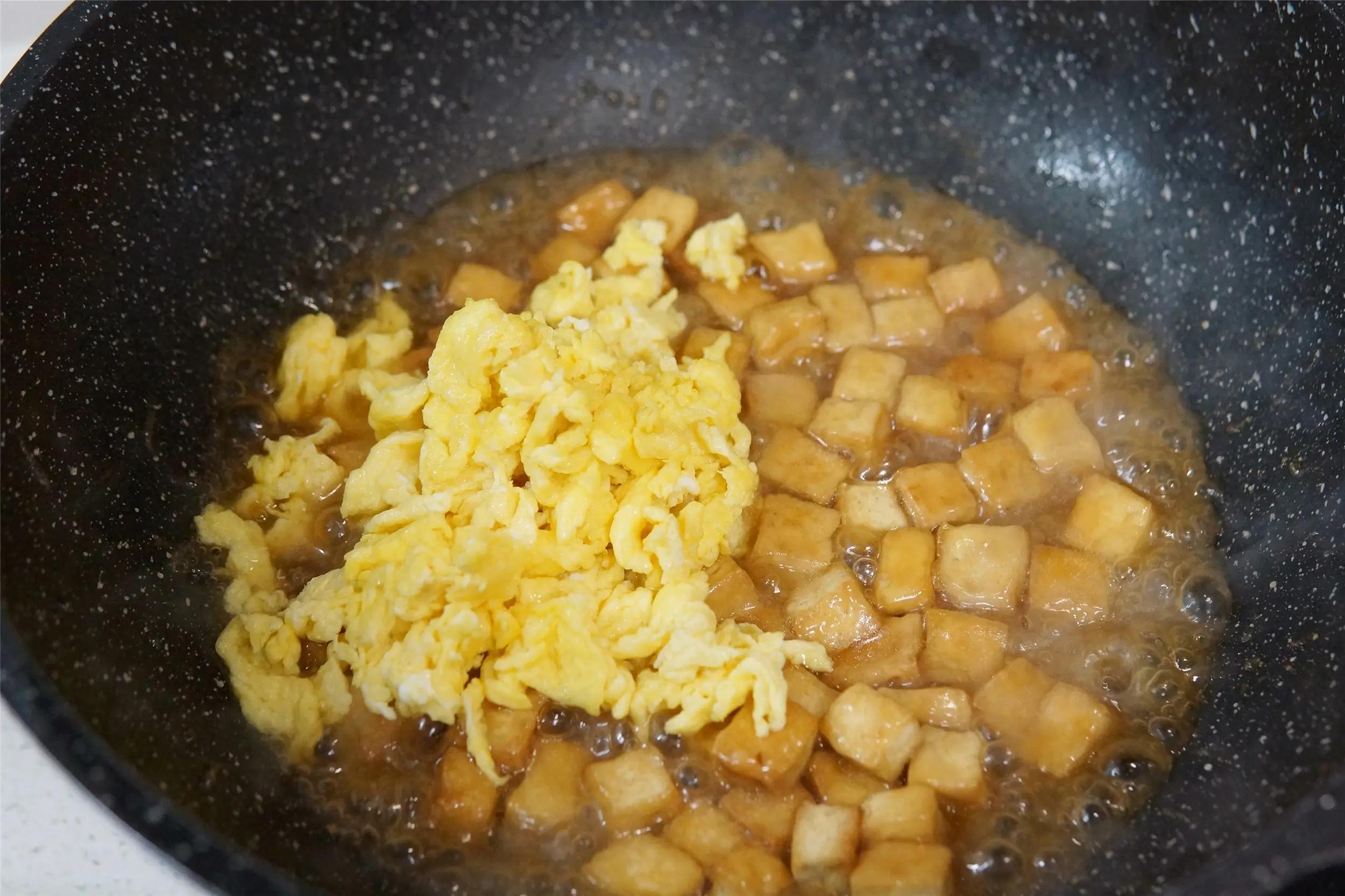豆腐和雞蛋這新吃法，燜一鍋米飯不夠吃，三兩下就做好，太下飯了