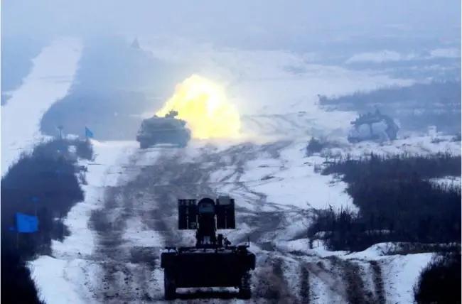 戰爭逼近？俄軍壓境烏東，烏克蘭局勢一觸即發