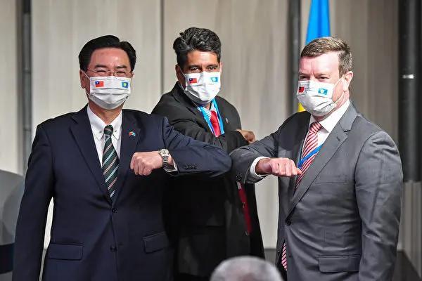 中共狂撥16電話施壓 帛琉總統：再不接了