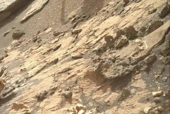 NASA火星探測器發現疑似外星人骸骨？