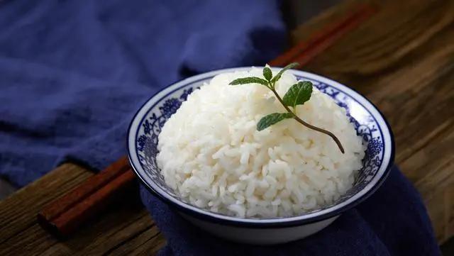 隔夜米飯還能吃嗎？營養師：處理得當就可以，看完轉發給家裡人