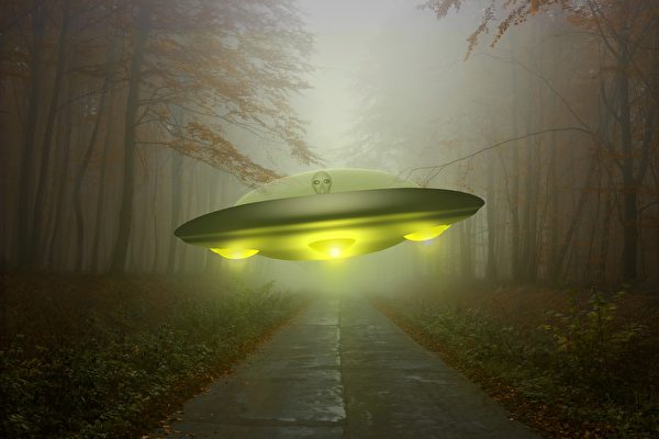 目擊30公分高外星人走出UFO 玻國居民驚呆