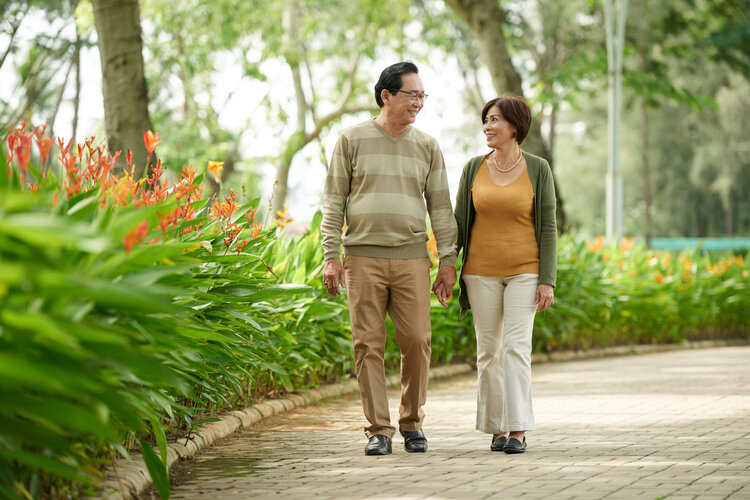 如果你喜歡走路鍛鍊，恭喜！研究證實：走路能延長老人的壽命