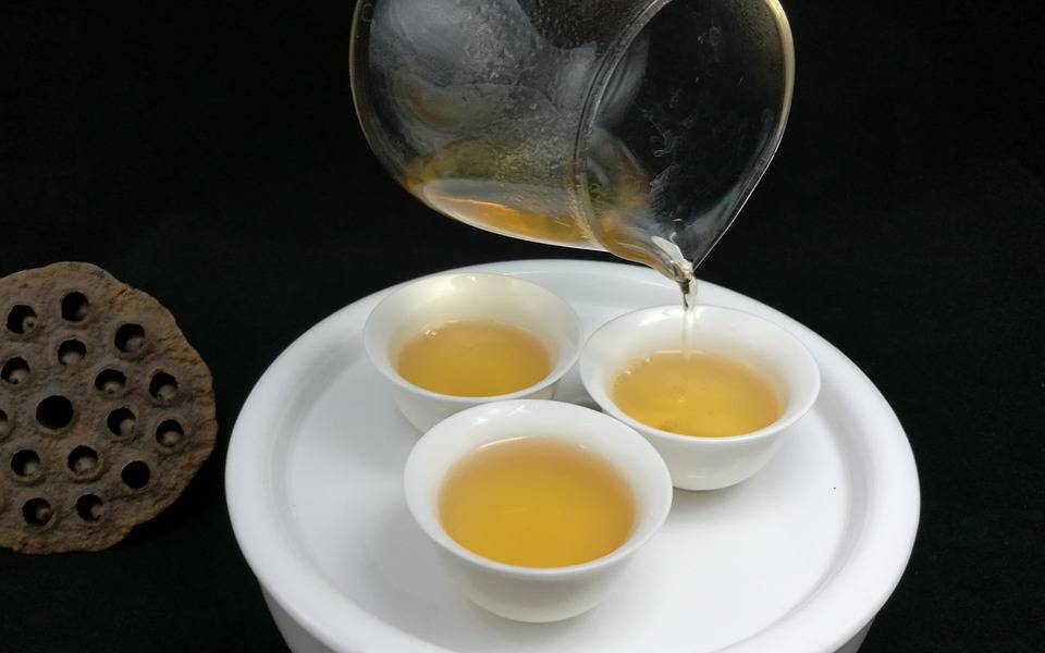 茶有兩種養肝優勢，「瘦」下脂肪肝，但別亂喝，選這3種合適