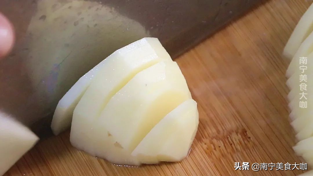 「肯德基」的土豆泥為啥這麼好吃？教你詳細做法，香甜細膩又好看