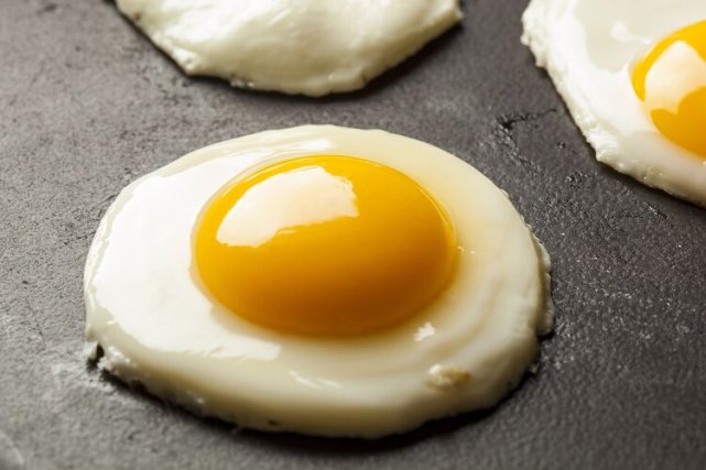 雞蛋煮久了會有致癌物？煮雞蛋要多久才合適，實驗告訴你