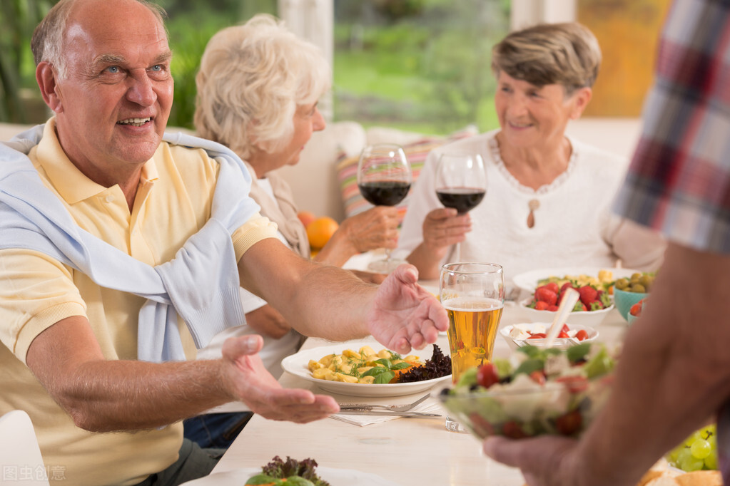老年人飲食有「5不吃」，「3不喝」，胃腸好，營養利用率更高
