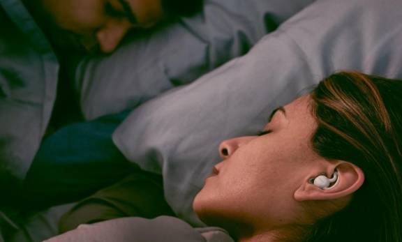 顛覆認知！睡前聽音樂並不能助眠，還會長「耳蟲」