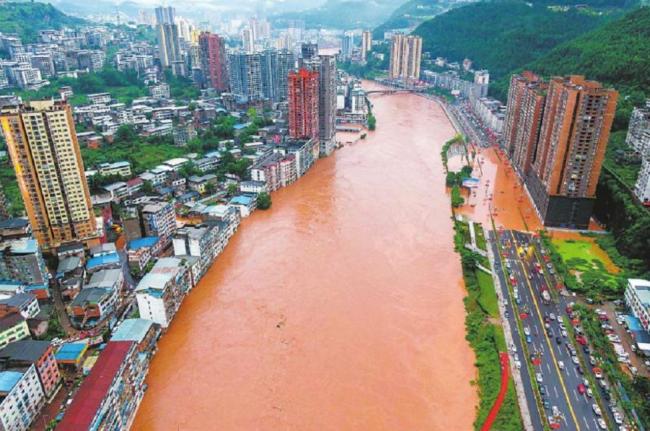 緊急疏散11萬人！四川遭遇十年來最大洪水