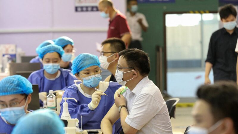 中國多地強打疫苗：不打停工資 三代親屬全覆蓋