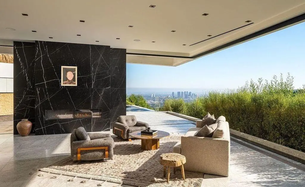宋云帆在洛杉矶的富人区花1200万元为自己购置了一处豪宅。（MLS图片）