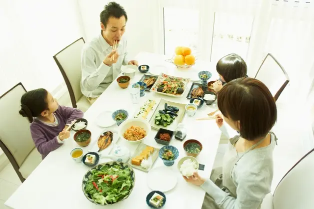日本人的长寿与他们的晚餐习惯有很大关系，值得大家借鉴