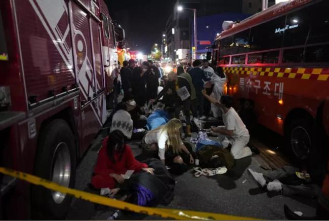 視頻：韓國首爾梨泰院踩踏事故現場實錄