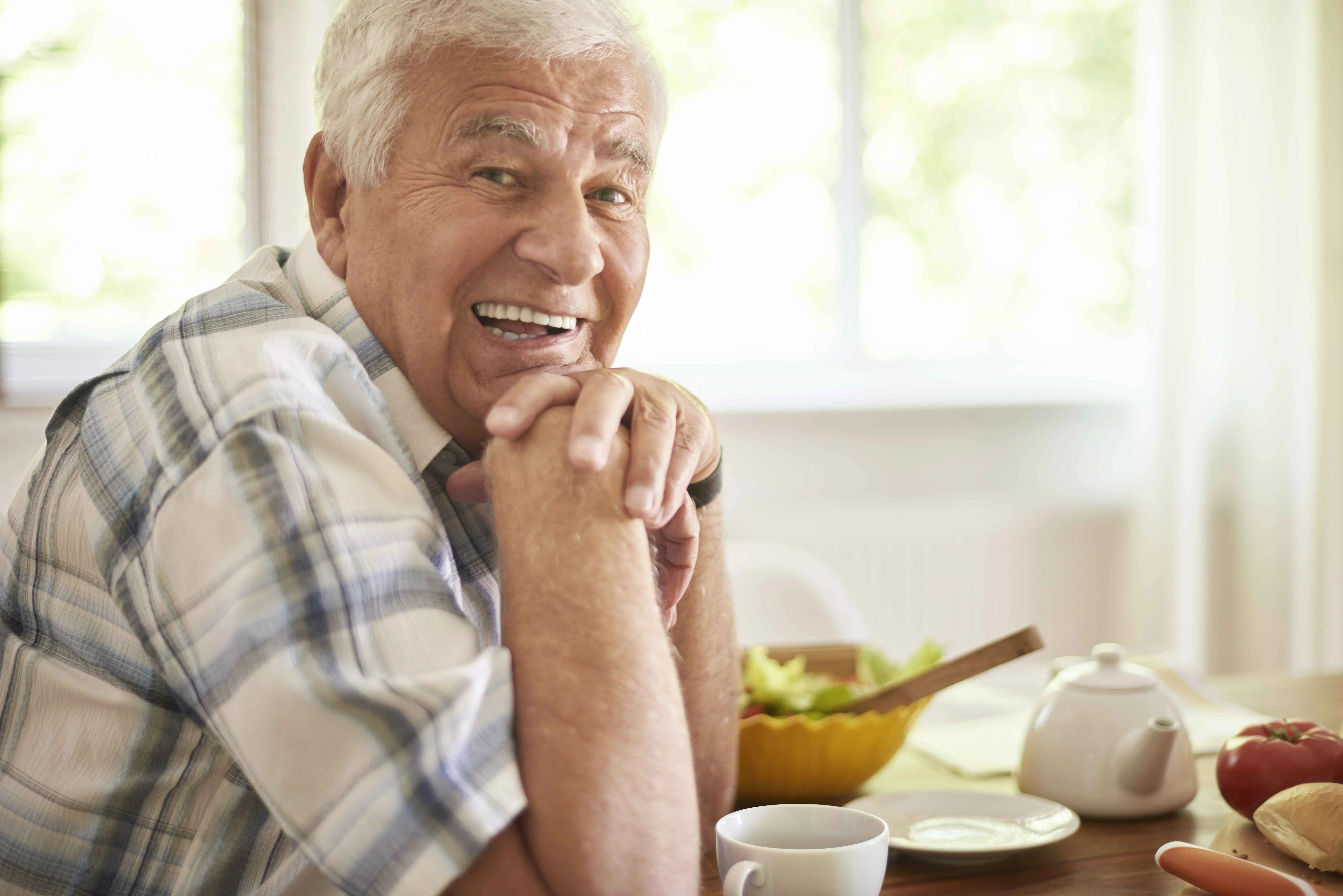 吃晚餐有“讲究”，尤其是老人，要想健康长寿，晚餐需牢记这5点