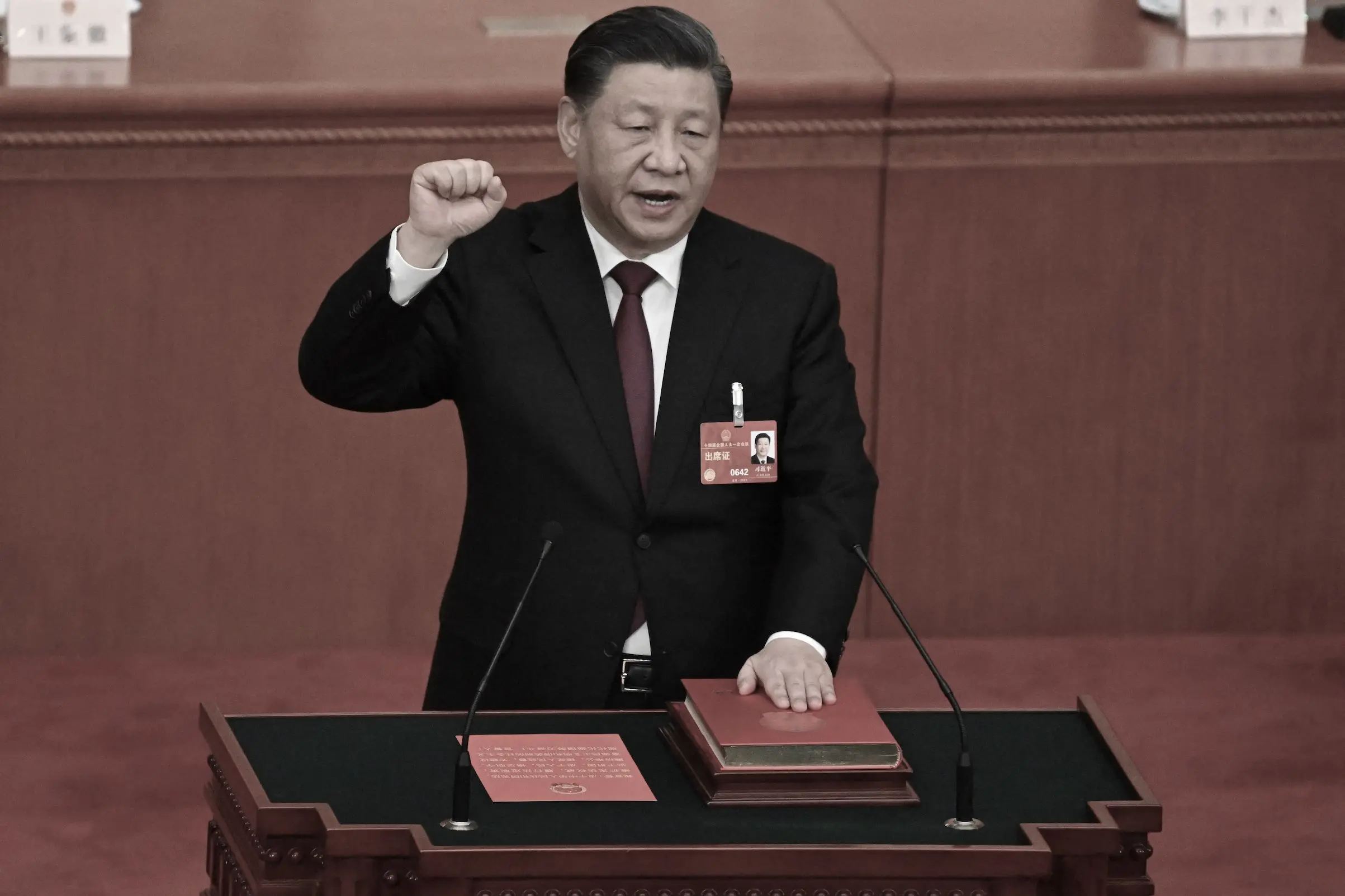 张菁：习近平宪法宣誓是为了执政合法性