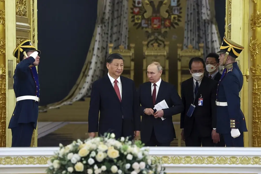 俄中领袖发表联合声明，有“抱团”抗美的意味。（美联社）
