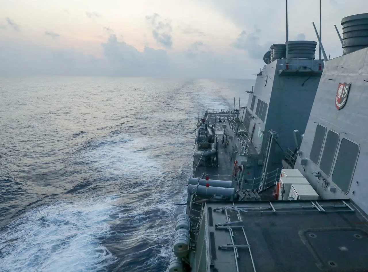 展现航行自由 美国海军：驱逐舰米利厄斯号通过台海