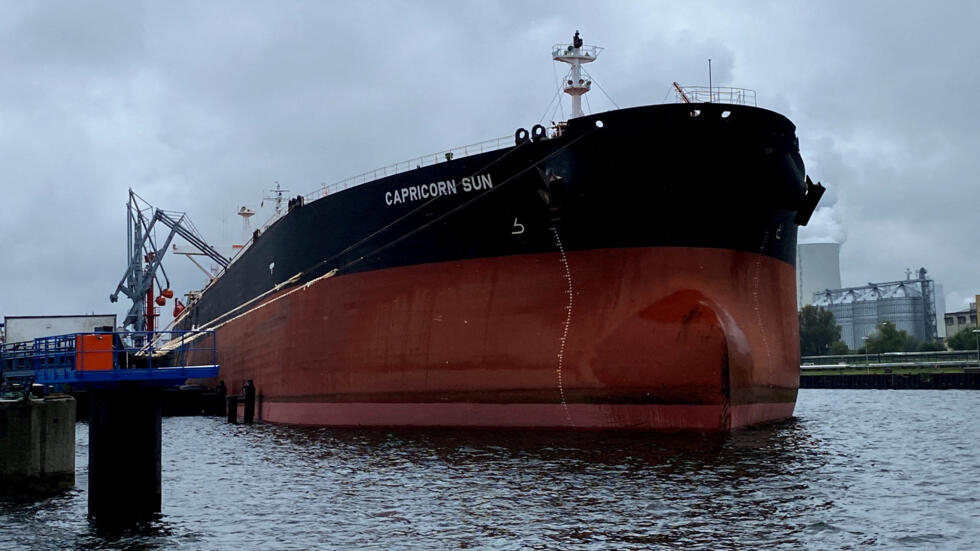法國世界報調查，自2022年西方對俄羅斯石油實施禁運以來，「幽靈船」一直冒着發生事故的風險在秘密運輸俄羅斯石油。