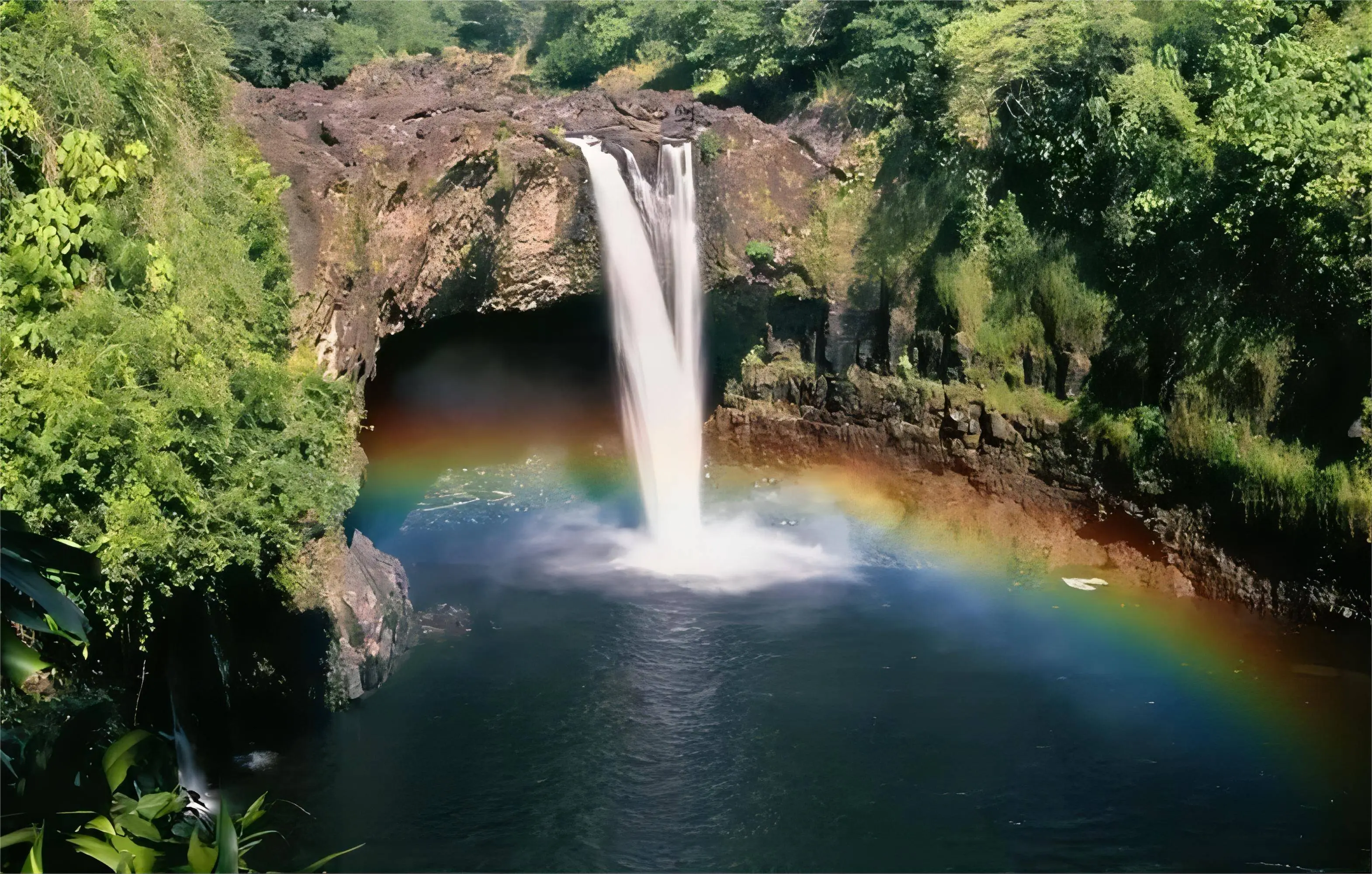 大自然的魔术：彩虹瀑布的奇妙景象 ＊ 阿波罗新闻网