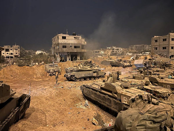 ▲▼以色列坦克在加萨进行地面行动。（图／路透）
