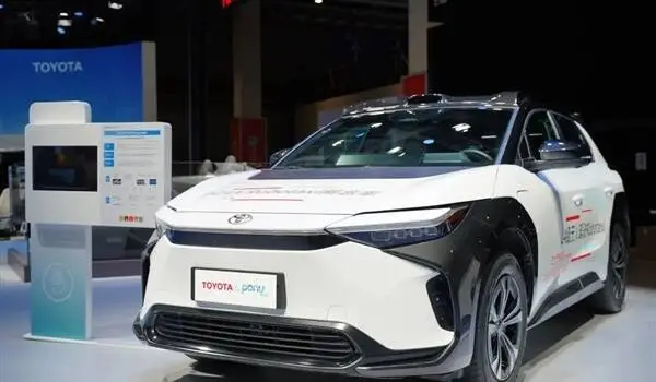 丰田首款Robotaxi亮相：日本车，中国魂 ＊ 阿波罗新闻网