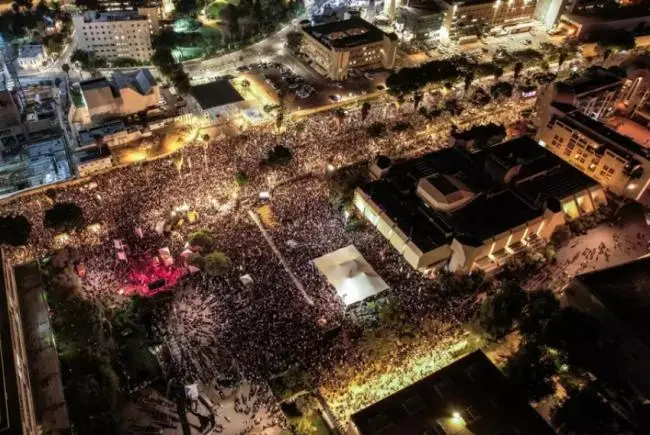 以色列爆發開戰來最大示威潮 群眾呼籲停火