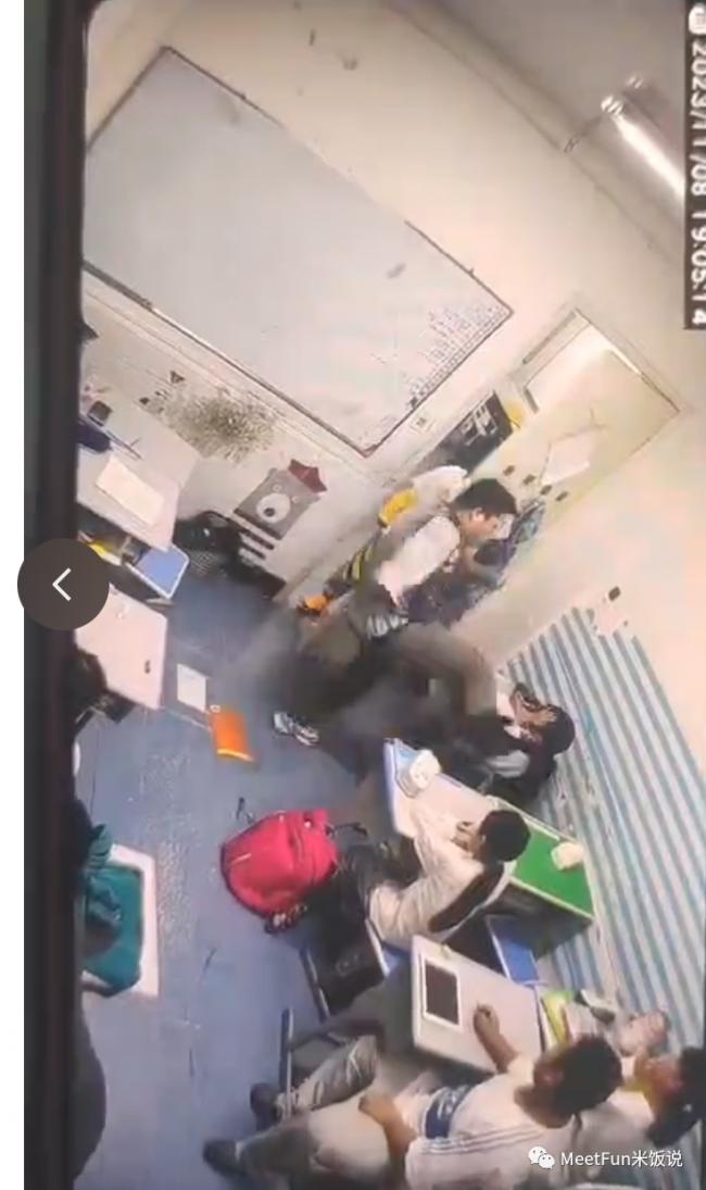 培训机构教员殴挨女童视频暴光！</p><p style=