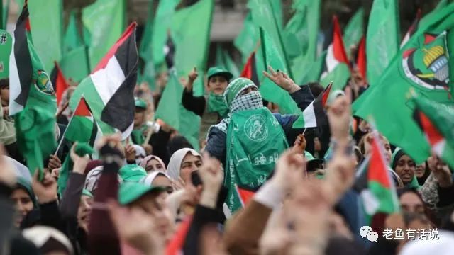 法10萬人聲援以色列，英群眾暴打哈馬斯支持者