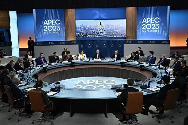 杨威：APEC峰会场边才是最大看点
