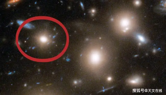 神秘超新星，哈勃視角中，竟然同時出現三次