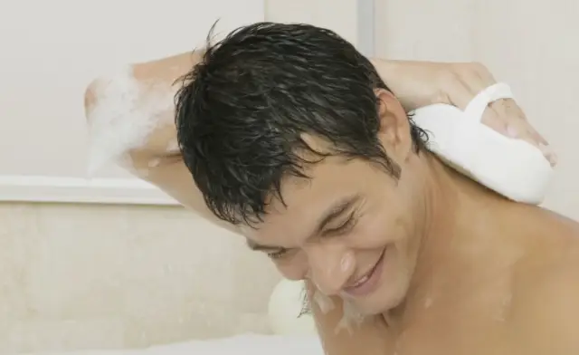 男人洗澡时，尽量多洗这3个“部位”，可能会收获“喜人”变化