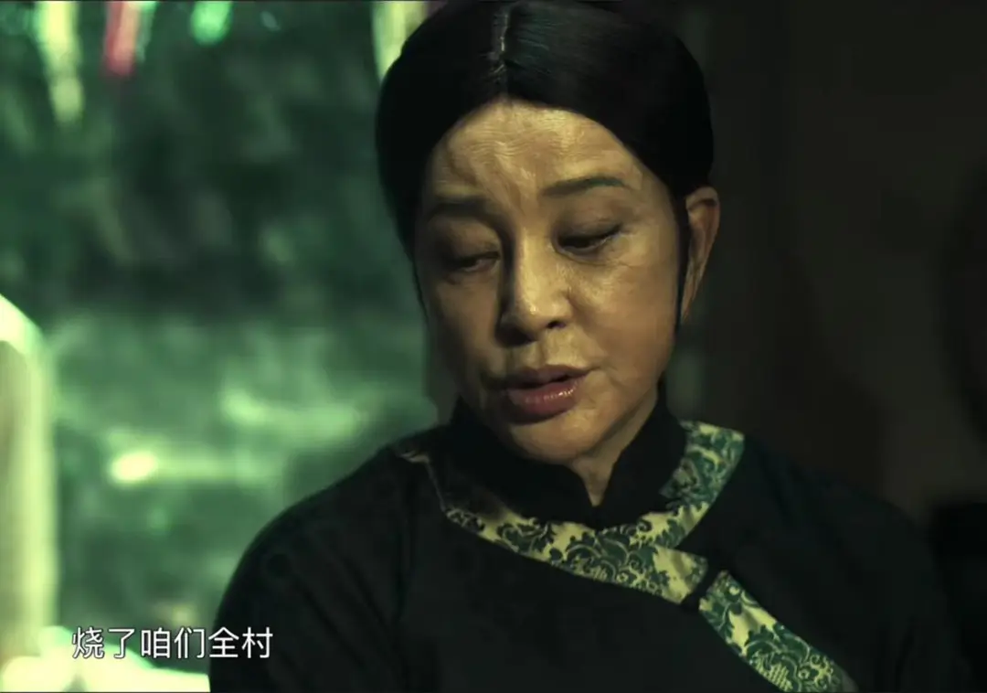 刘晓庆终于放弃扮少女 看清她的真实皮肤状态