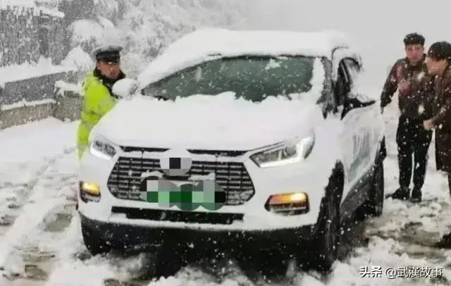 一场大雪，新能源车替代燃油车的声音，安静了