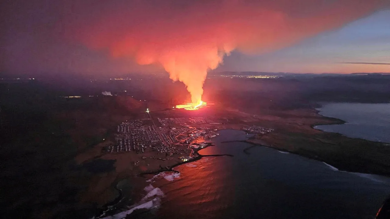冰島雷克雅內斯半島一座火山今天噴發。路透社