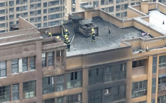 南京火災15條人命，高層住戶被架著烤