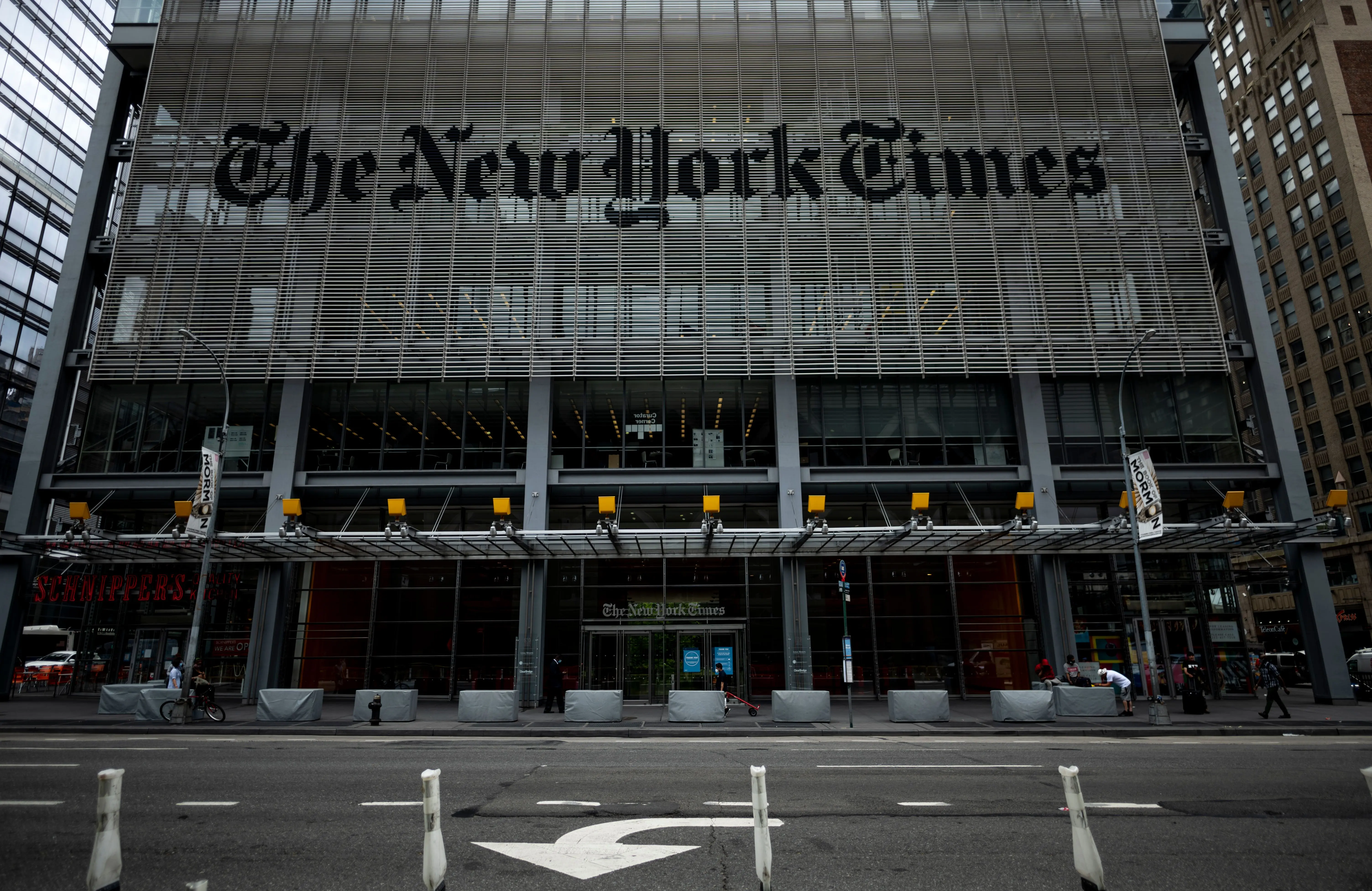 分析：《纽约时报》企图攻击神韵的背后