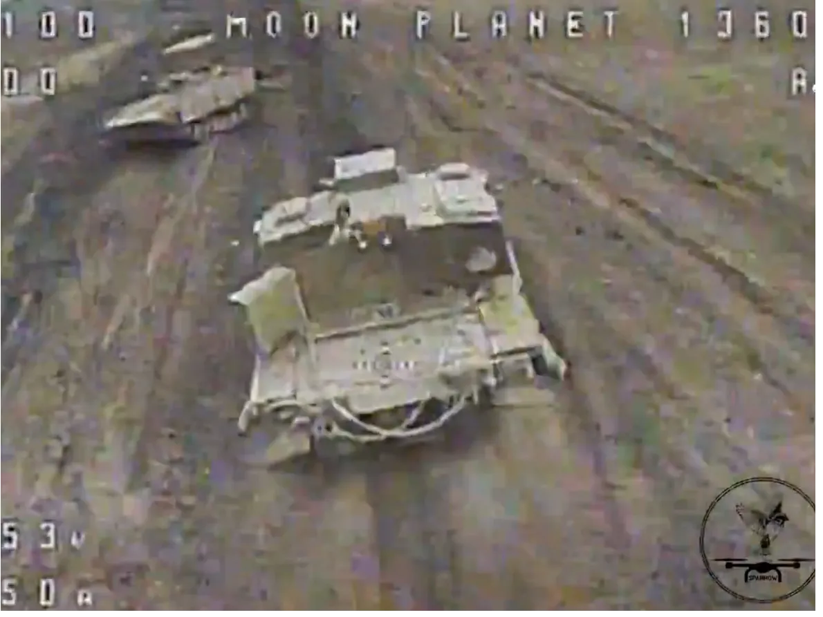 首次目擊！俄極罕見「蘇聯末日裝甲車」到前線