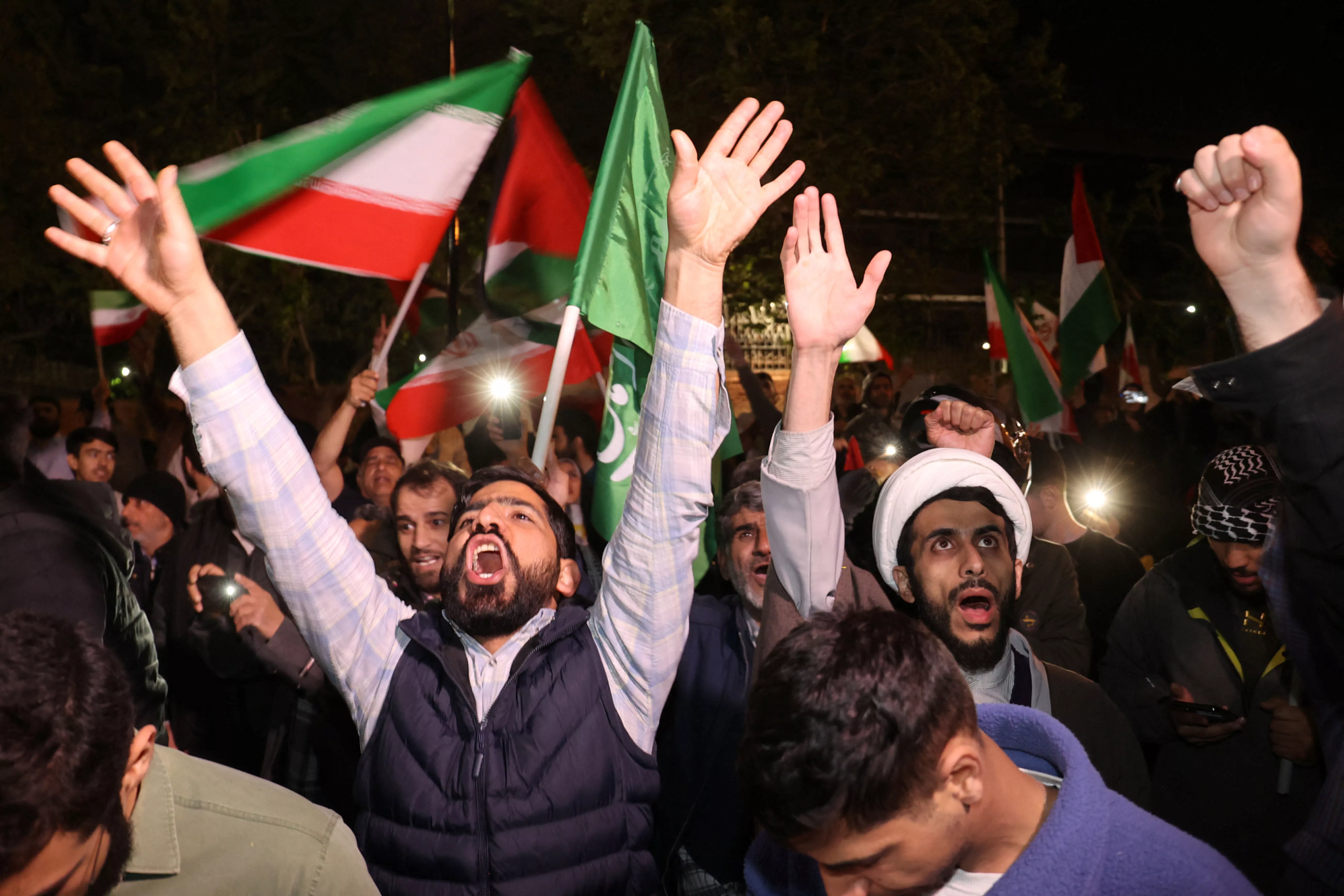 只有几千人！伊朗民众高喊“以色列去死”“美国去死”