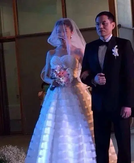 内娱白月光，毁于潜规则