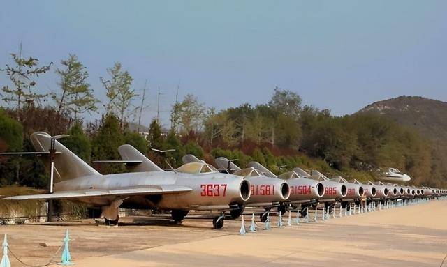 這個小國購買中國戰鬥機不給錢，7次追債都不還