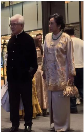 他倆才是最牛岳父母,3個女兒全嫁百億富豪