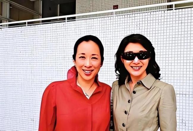 他倆才是最牛岳父母,3個女兒全嫁百億富豪