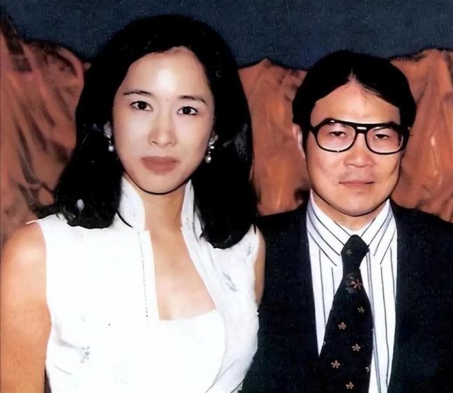 他倆才是最牛岳父母,3個女兒全嫁百億富豪