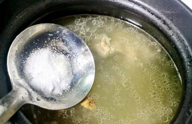 鹽的真相：一個被顛倒了幾十年的做菜常識